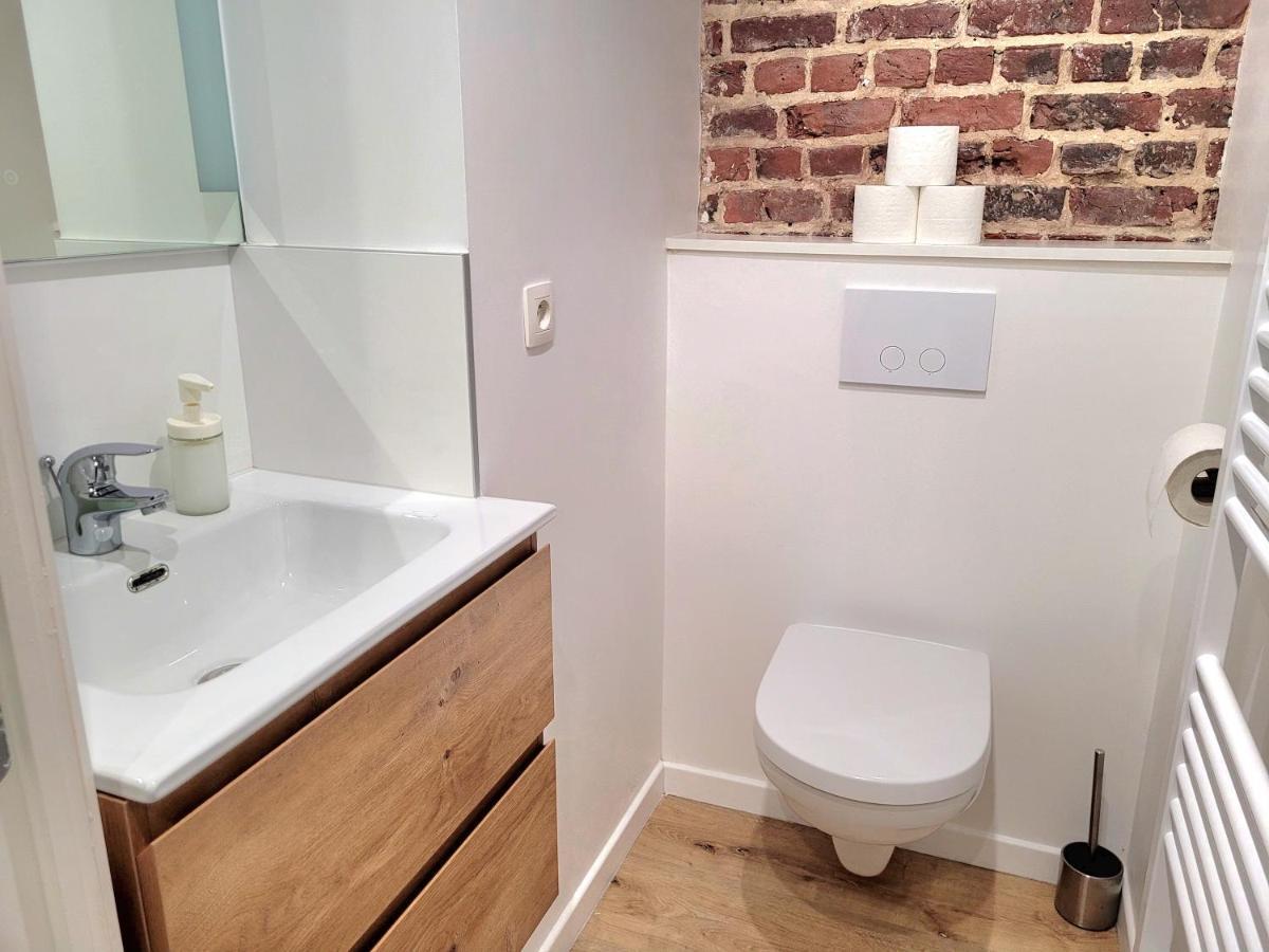 Brand New Iris Room With Private Bathroom And Balcony Брюссель Экстерьер фото